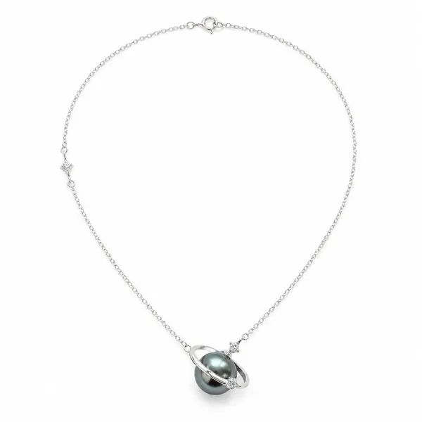AOI Orbit Pearl 925 sterling silver necklace on a white background
