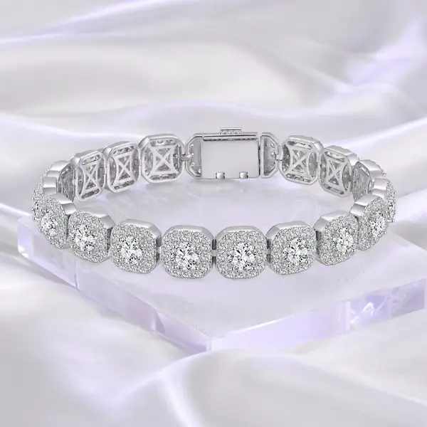 Product detail of the RHEA cushion halo zircon tennis bracelet